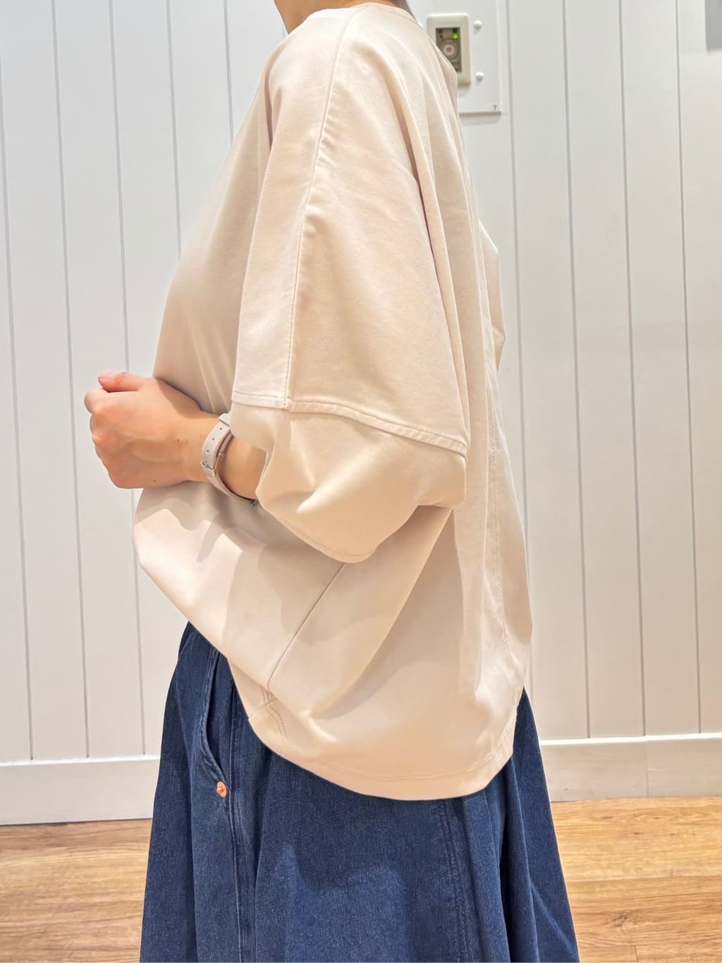 OKADAさんの「Dessin｜【二の腕カバー／UVカット】ランタンスリーブカットソー」を使ったコーディネート