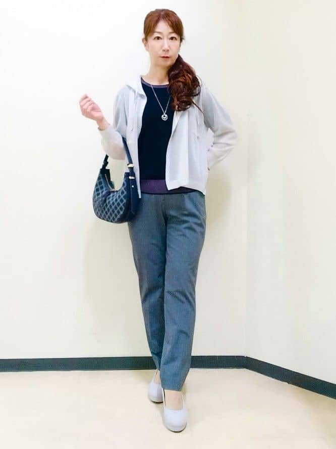 花さんの「Reflect｜【寒暖差対策に◎／手洗い可／旅行や通勤に】フード付きシアーカーディガン」を使ったコーディネート