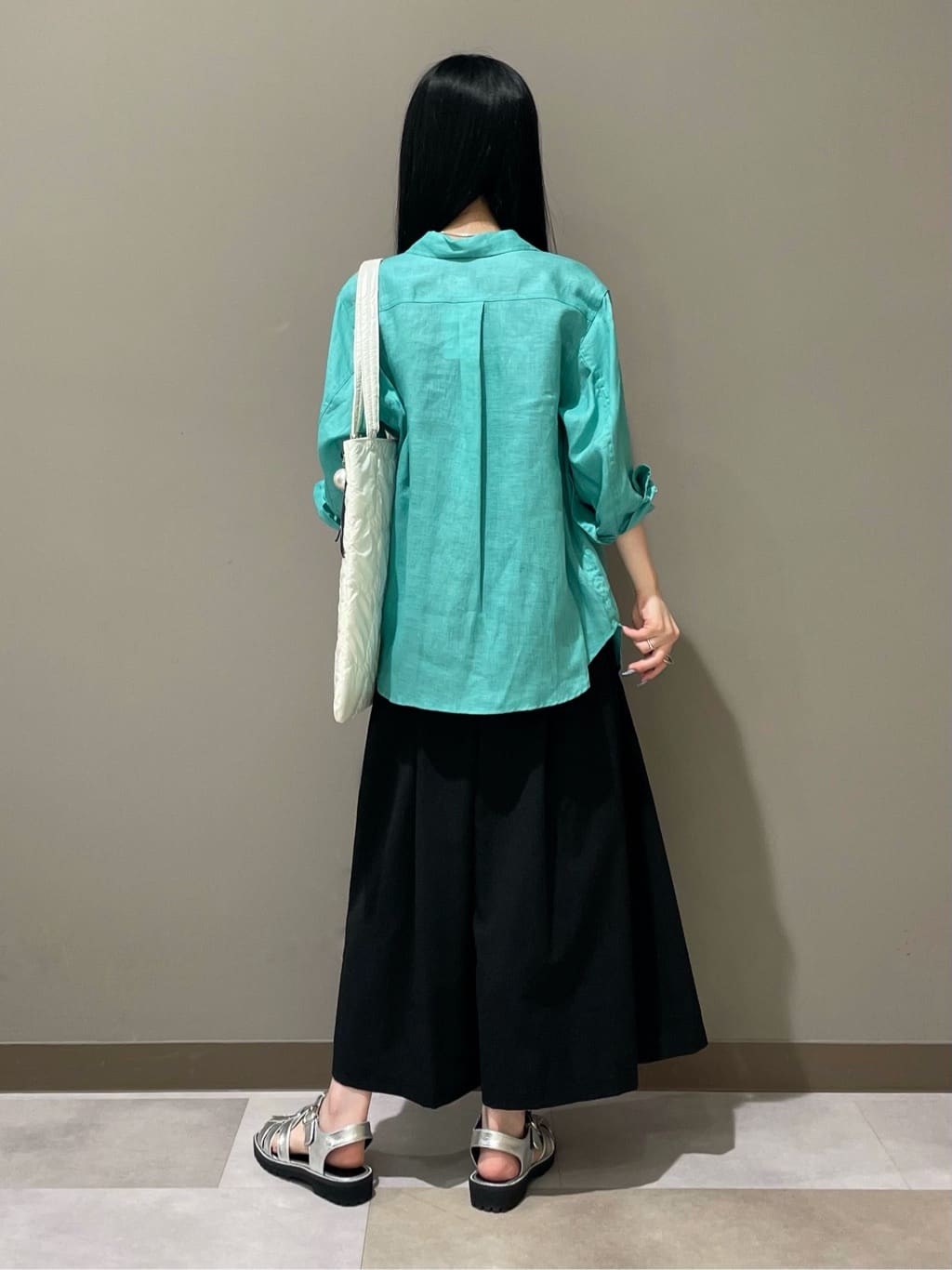 KEIKOさんの「INDIVI｜【クールエアー素材／UVケア／吸汗速乾】エアリータックブラウス」を使ったコーディネート