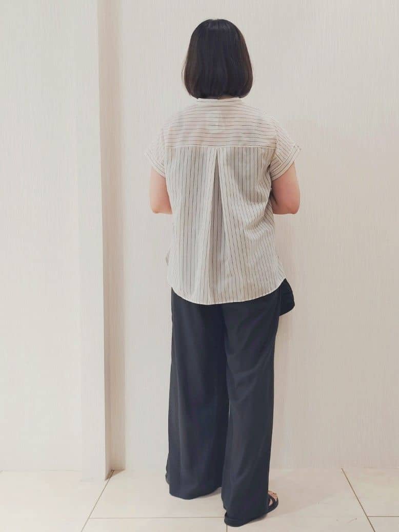 naokoさんの「UNTITLED｜【洗える/スキッパー】フレンチスリーブシアーブラウス」を使ったコーディネート