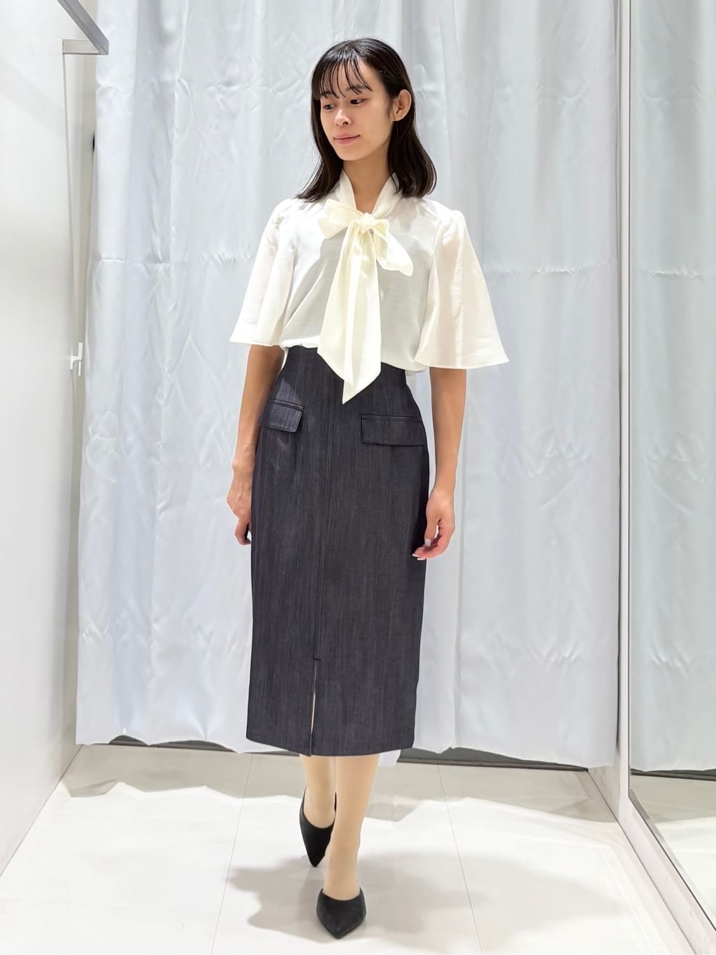 みさきさんの「COUP DE CHANCE｜◆【手洗い可／日本製】ボウタイブラウス」を使ったコーディネート