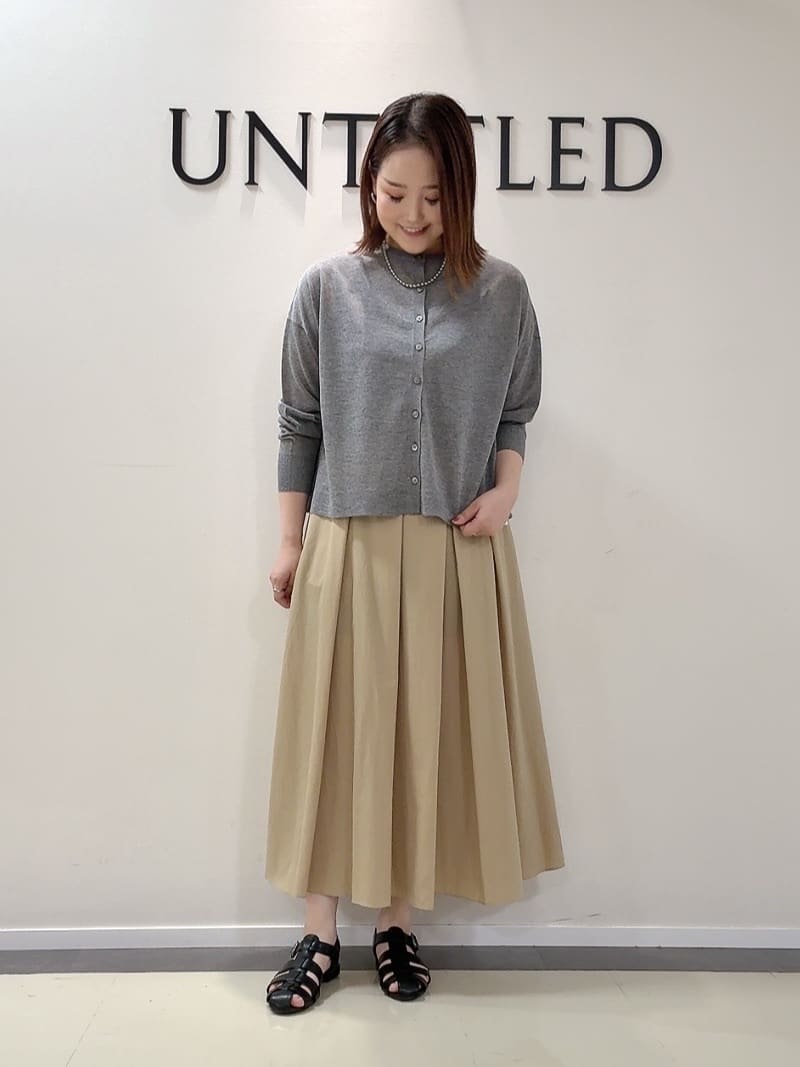 YUIさんの「UNTITLED｜【前後2WAY/アンサンブル可/ゆったり】シアーカーディガン」を使ったコーディネート