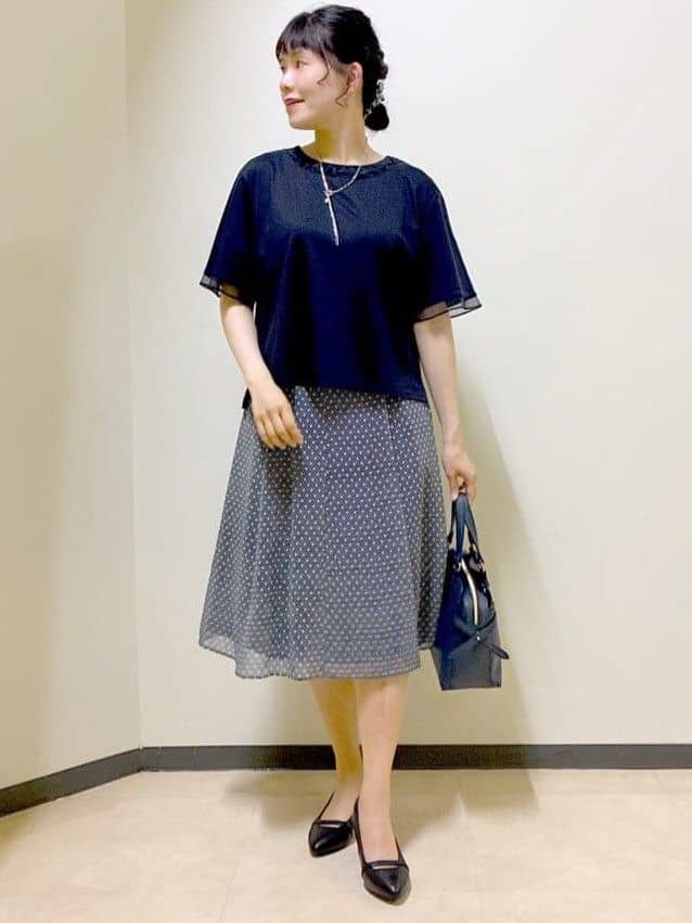  beni_gingerさんの「Reflect｜【マシンウォッシュ可／セットアップ可】コツキ柄プリントフレアスカート」を使ったコーディネート