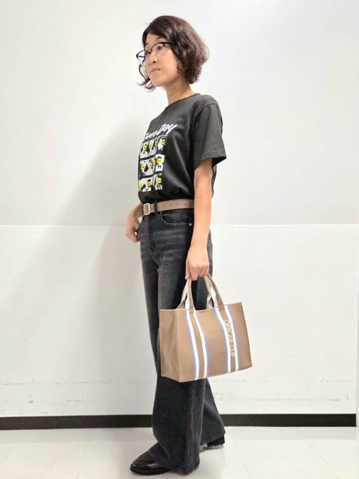 くまみさんの「OPAQUE.CLIP｜ロックTシャツ別注アソート【GREEN DAY／METALLICA／THE BEATLES】」を使ったコーディネート