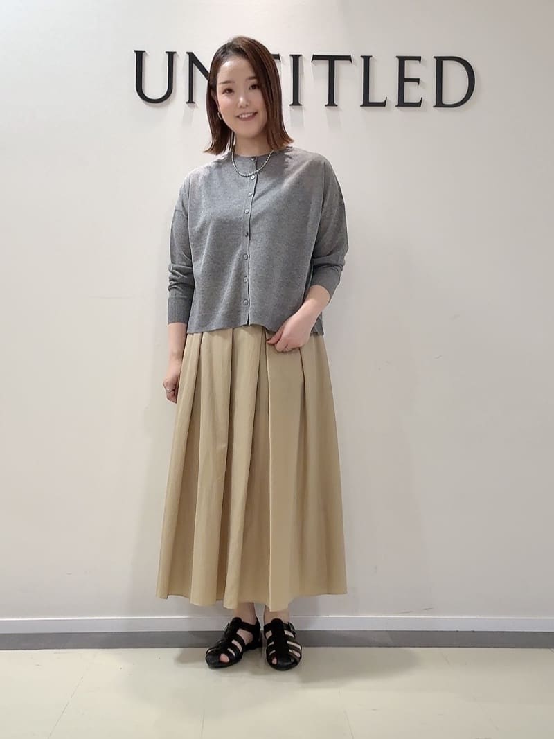 YUIさんの「UNTITLED｜【前後2WAY/アンサンブル可/ゆったり】シアーカーディガン」を使ったコーディネート