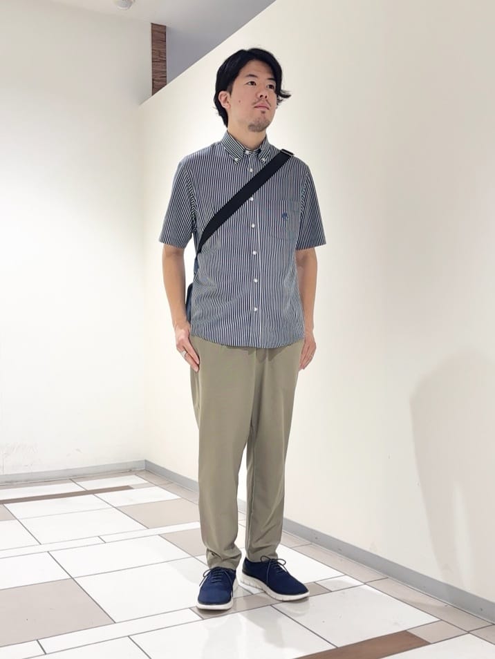 及川さんの「TAKEO KIKUCHI｜【COOL CITY WEAR】ストライプジャージ ボタンダウンシャツ /接触冷感」を使ったコーディネート