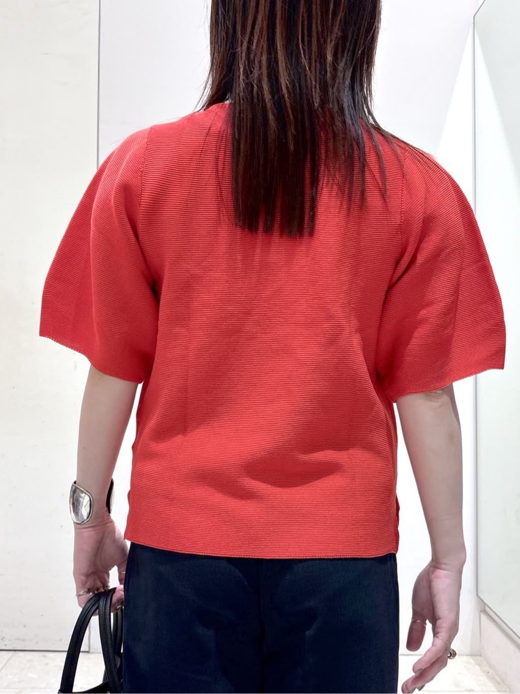 mameさんの「OPAQUE.CLIP｜ガーターボリュームスリーブニット【UVケア／洗濯機洗い可】」を使ったコーディネート