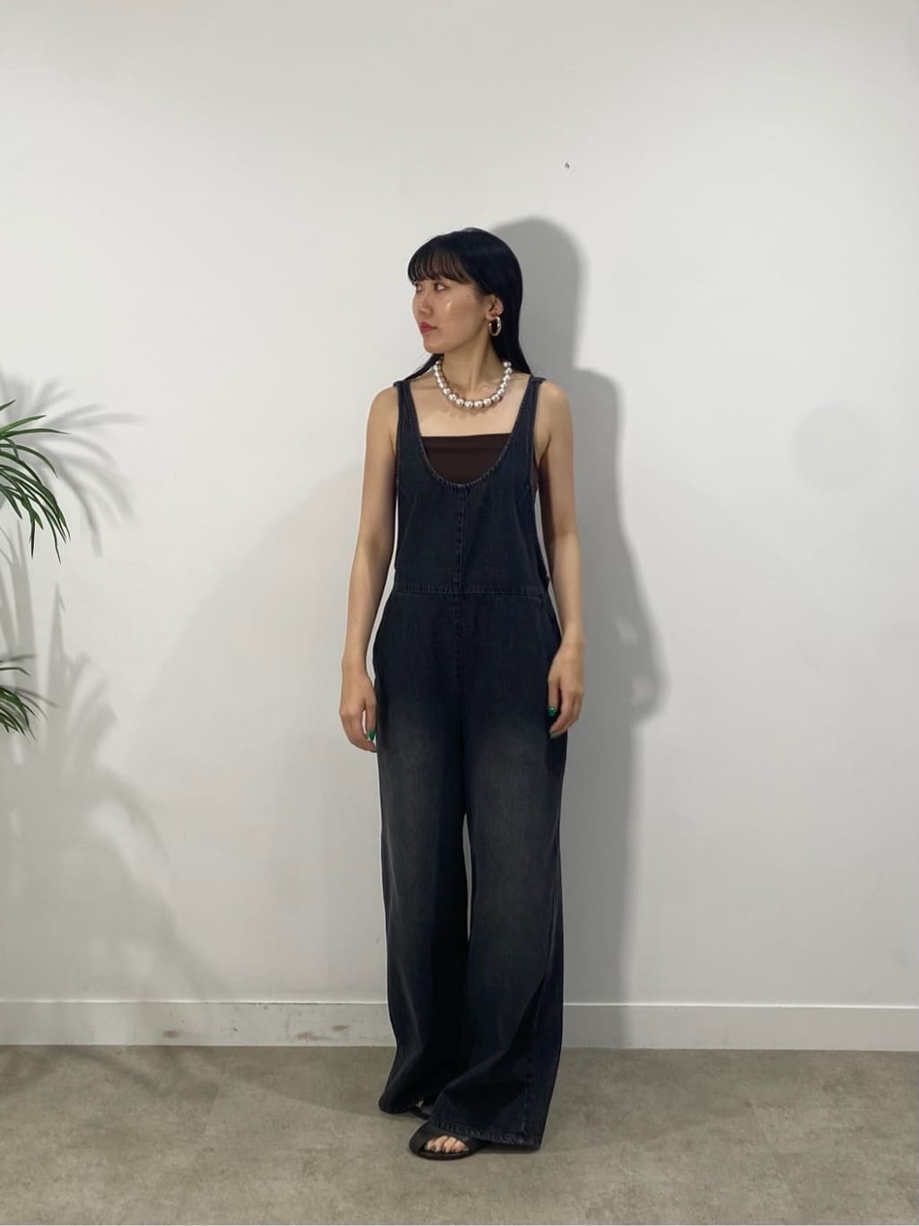 rinaさんの「INDIVI｜デニムサロペット」を使ったコーディネート
