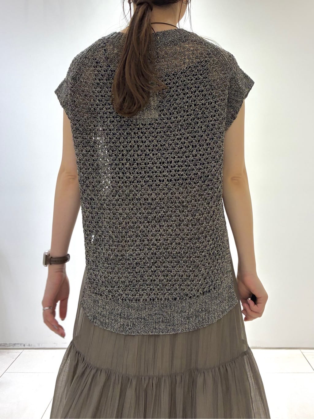 KAOさんの「INDIVI｜【2点セット／着回し◎】ノースリーブ＆ティアードスカート カセット服」を使ったコーディネート
