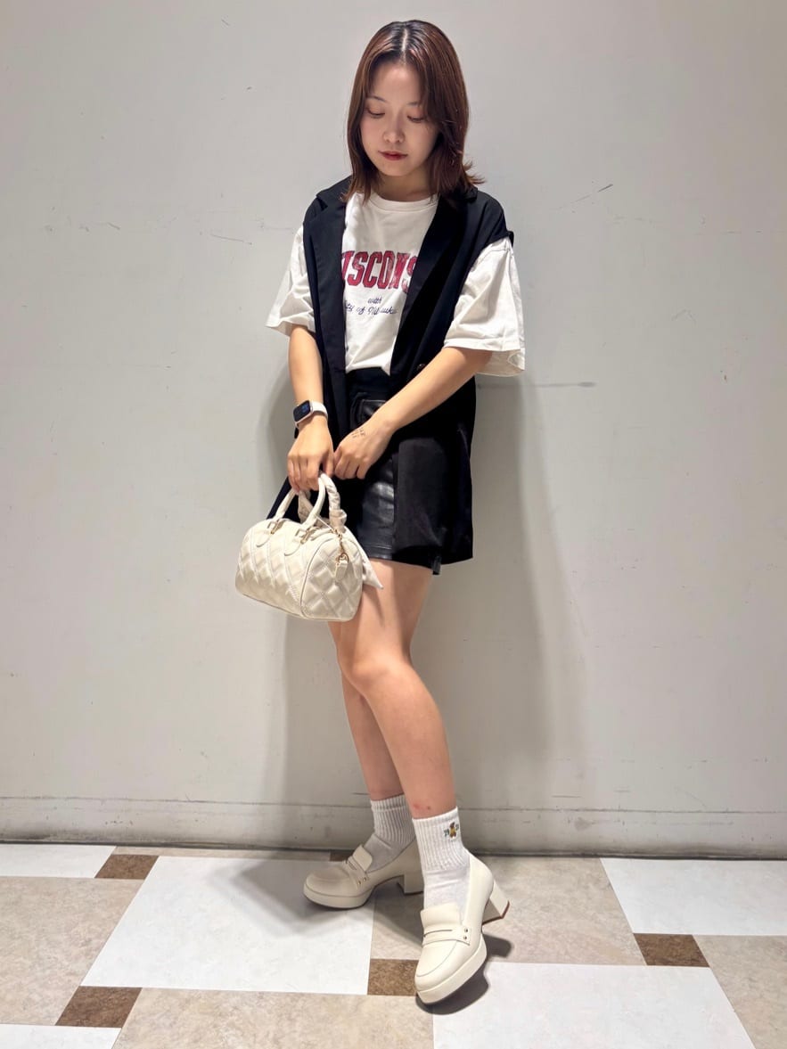 せらら⭐️さんの「ESPERANZA｜ヒールアップローファー」を使ったコーディネート
