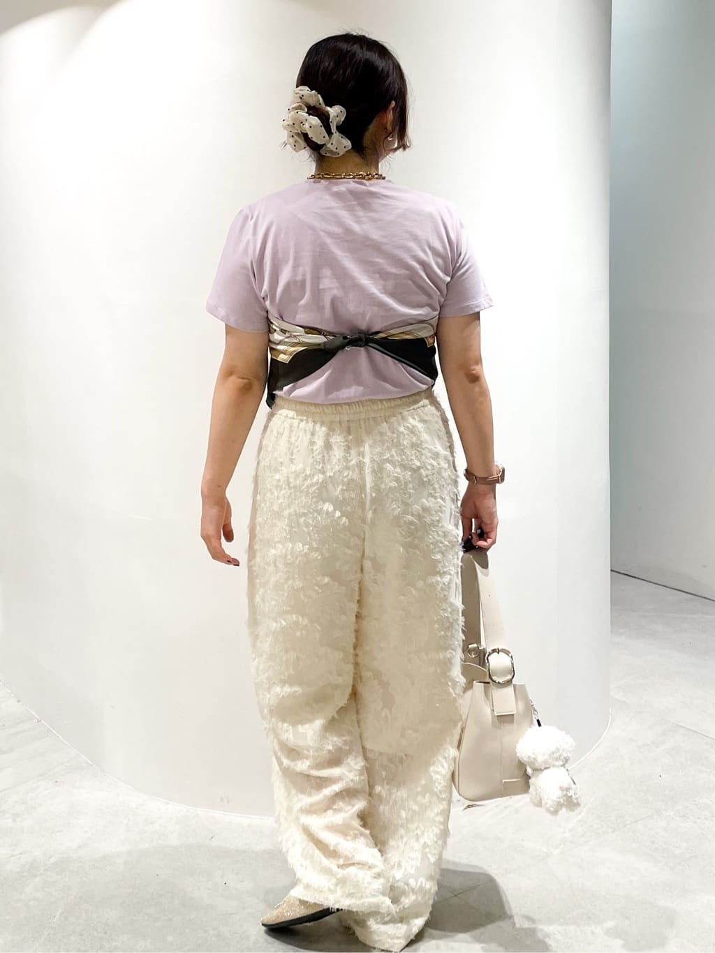 かりんさんの「OPAQUE.CLIP｜《5色展開》ベーシックTシャツ【洗濯機洗い可／UV／接触冷感】」を使ったコーディネート