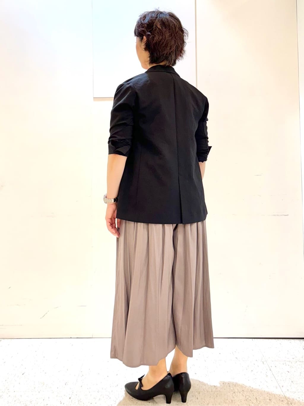 ヤスコさんの「Reflect｜【ウエストゴム仕様／長く着られる◎】スカーチョパンツ」を使ったコーディネート