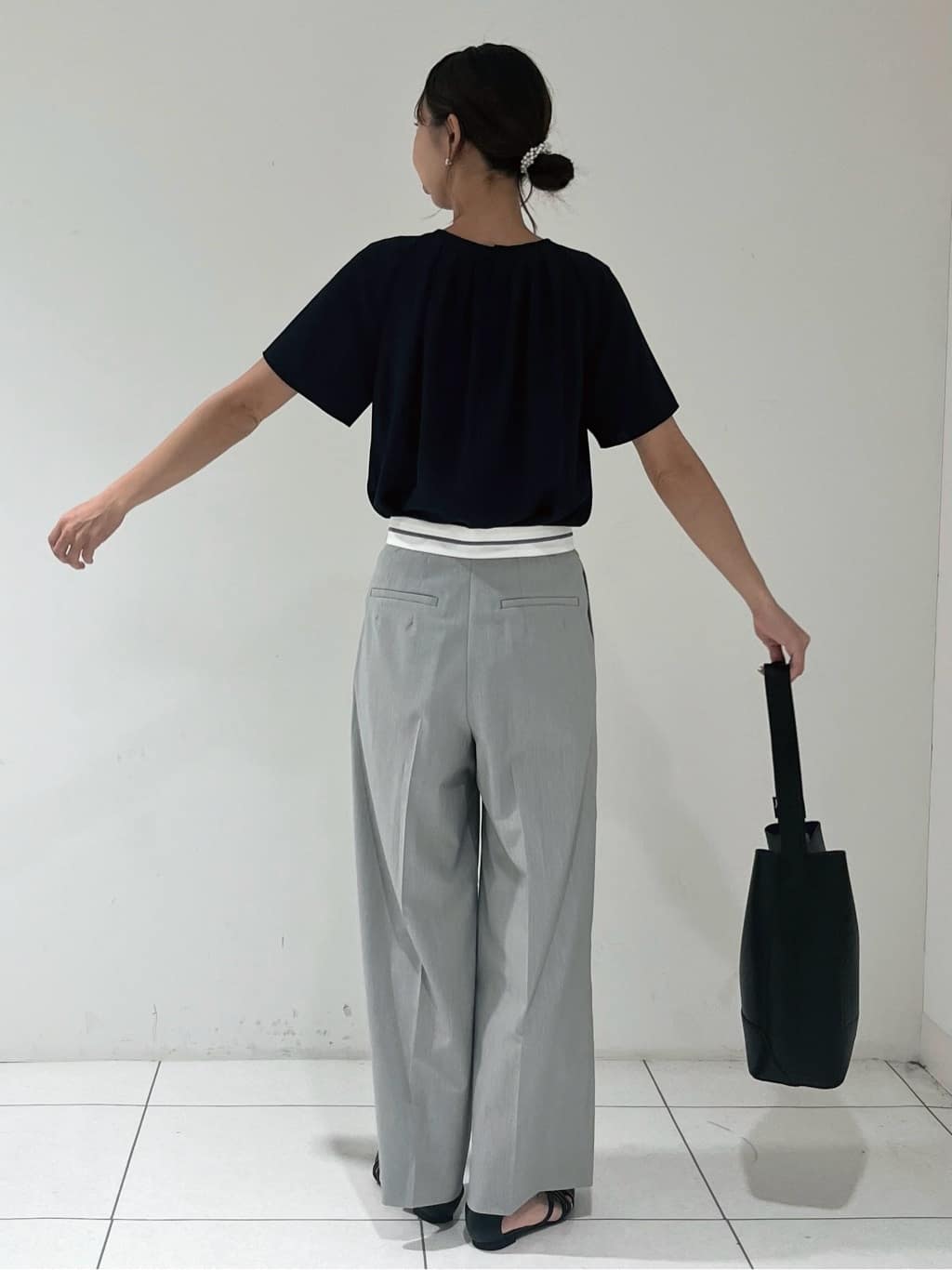 shioriさんの「INDIVI｜【UVケア】タックブラウス」を使ったコーディネート