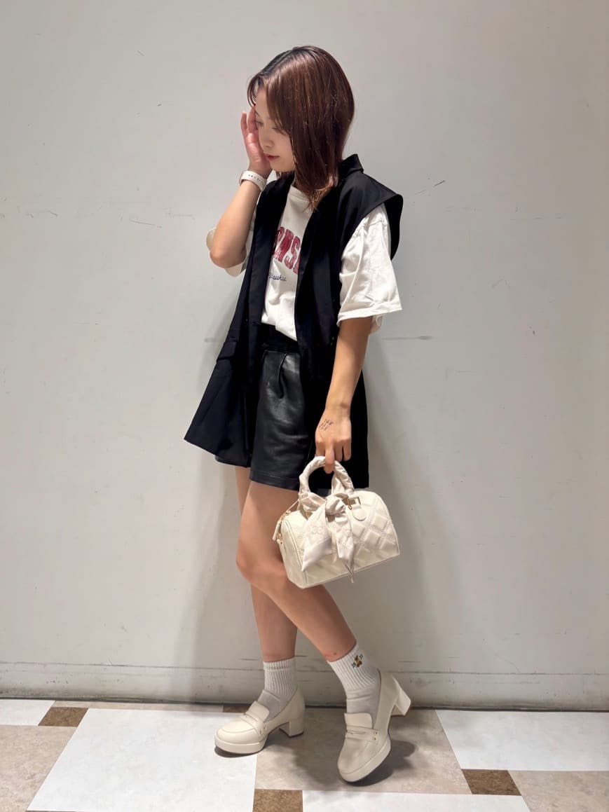せらら⭐️さんの「ESPERANZA｜ヒールアップローファー」を使ったコーディネート