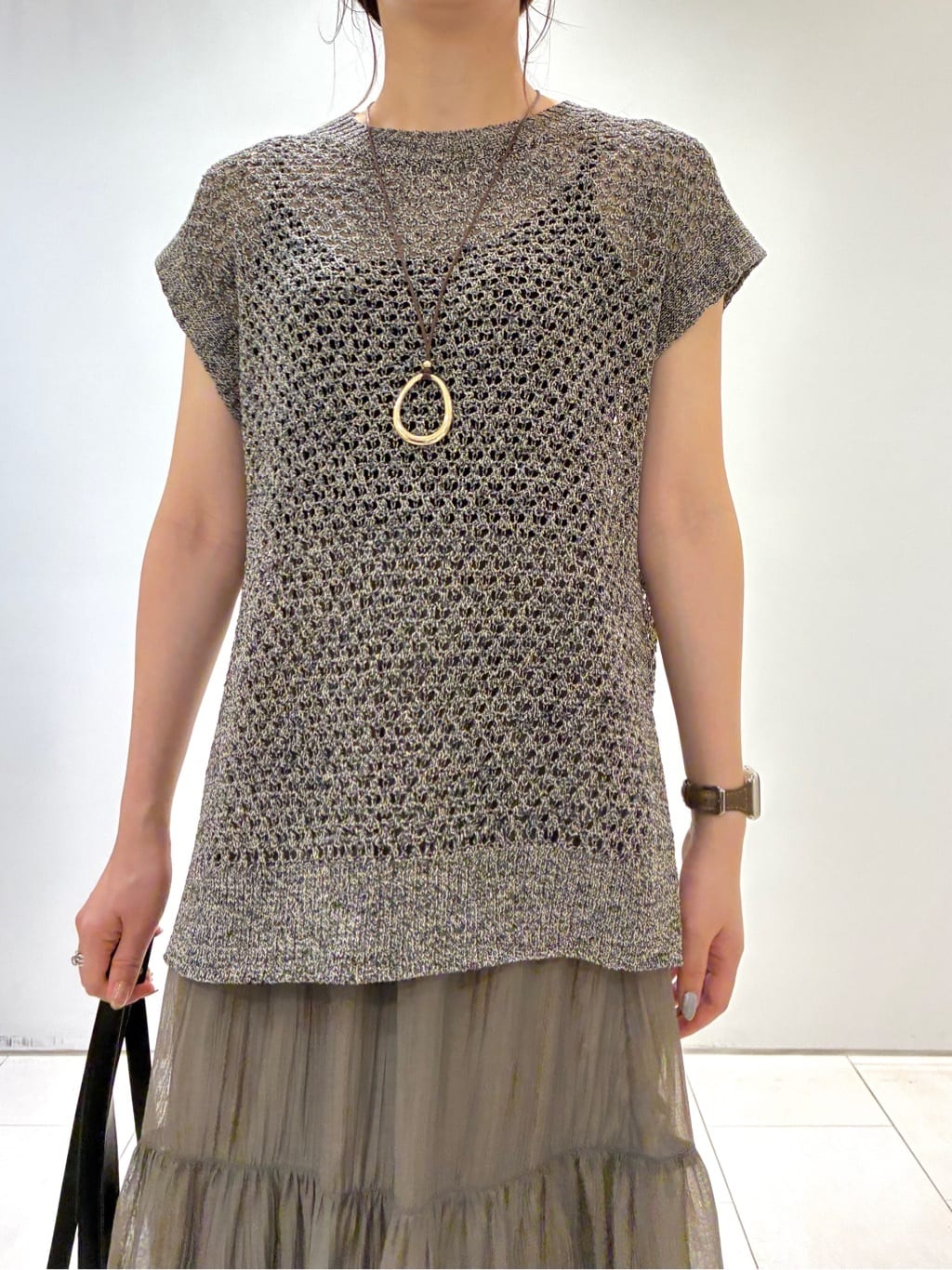 KAOさんの「INDIVI｜【2点セット／着回し◎】ノースリーブ＆ティアードスカート カセット服」を使ったコーディネート
