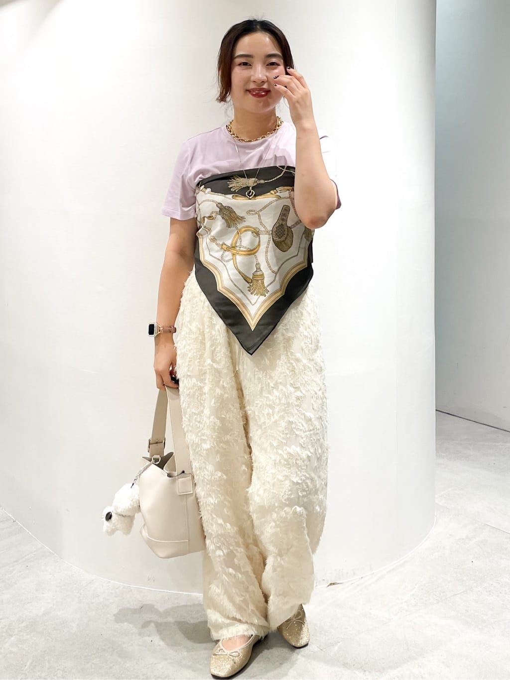 かりんさんの「OPAQUE.CLIP｜《5色展開》ベーシックTシャツ【洗濯機洗い可／UV／接触冷感】」を使ったコーディネート