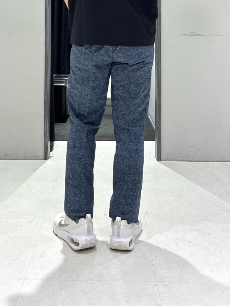 わいずみさんの「TAKEO KIKUCHI｜【抗菌防臭】COOL DOTS（R）ドビープリント パンツ」を使ったコーディネート