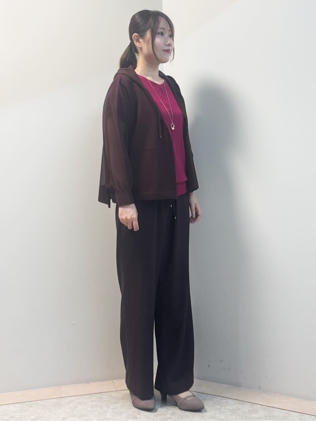 Sawaさんの「Reflect｜【寒暖差対策に◎／手洗い可／旅行や通勤に】フード付きシアーカーディガン」を使ったコーディネート