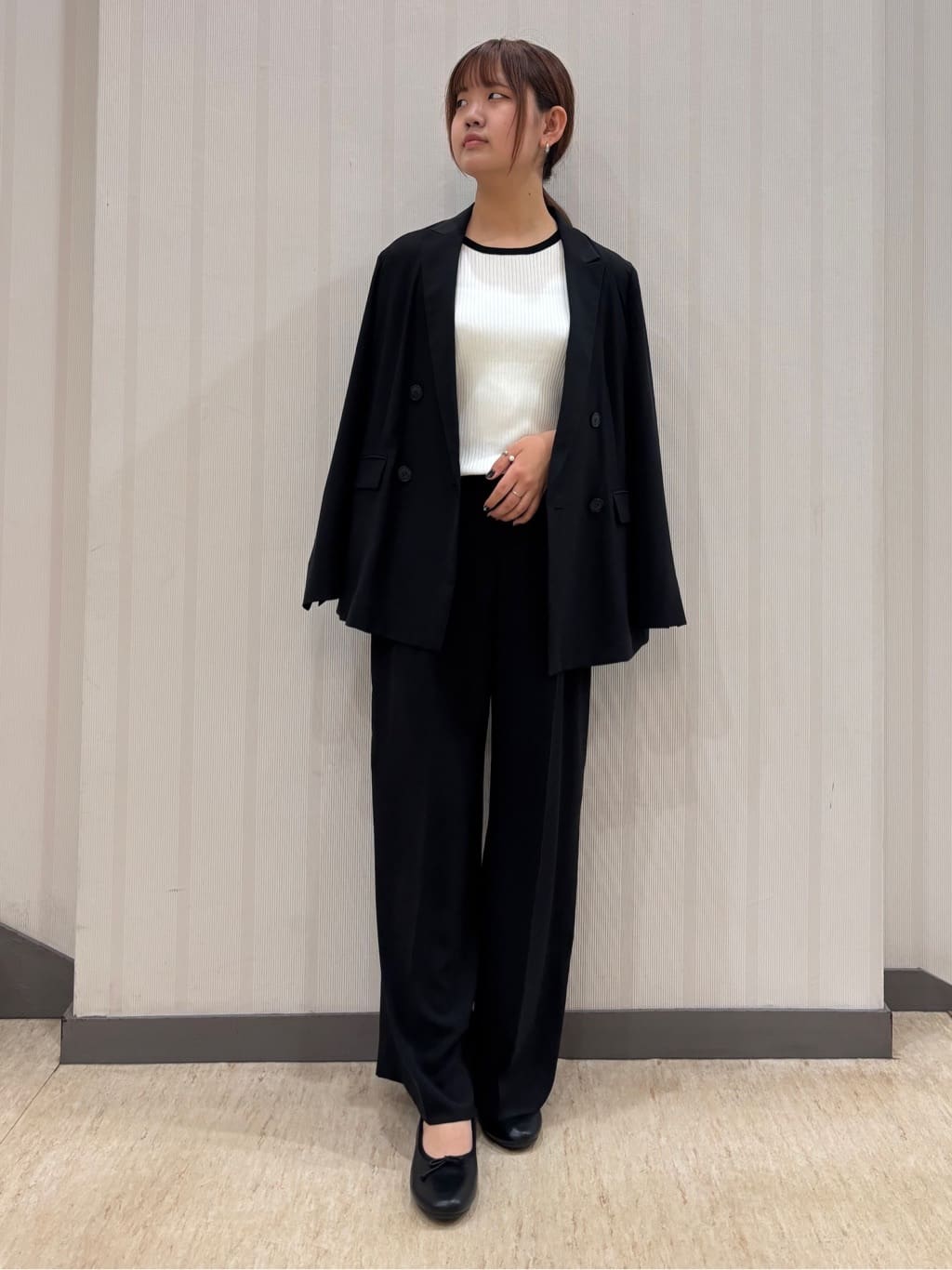 ちひさんの「INDIVI｜スゴラク バレーシューズ」を使ったコーディネート