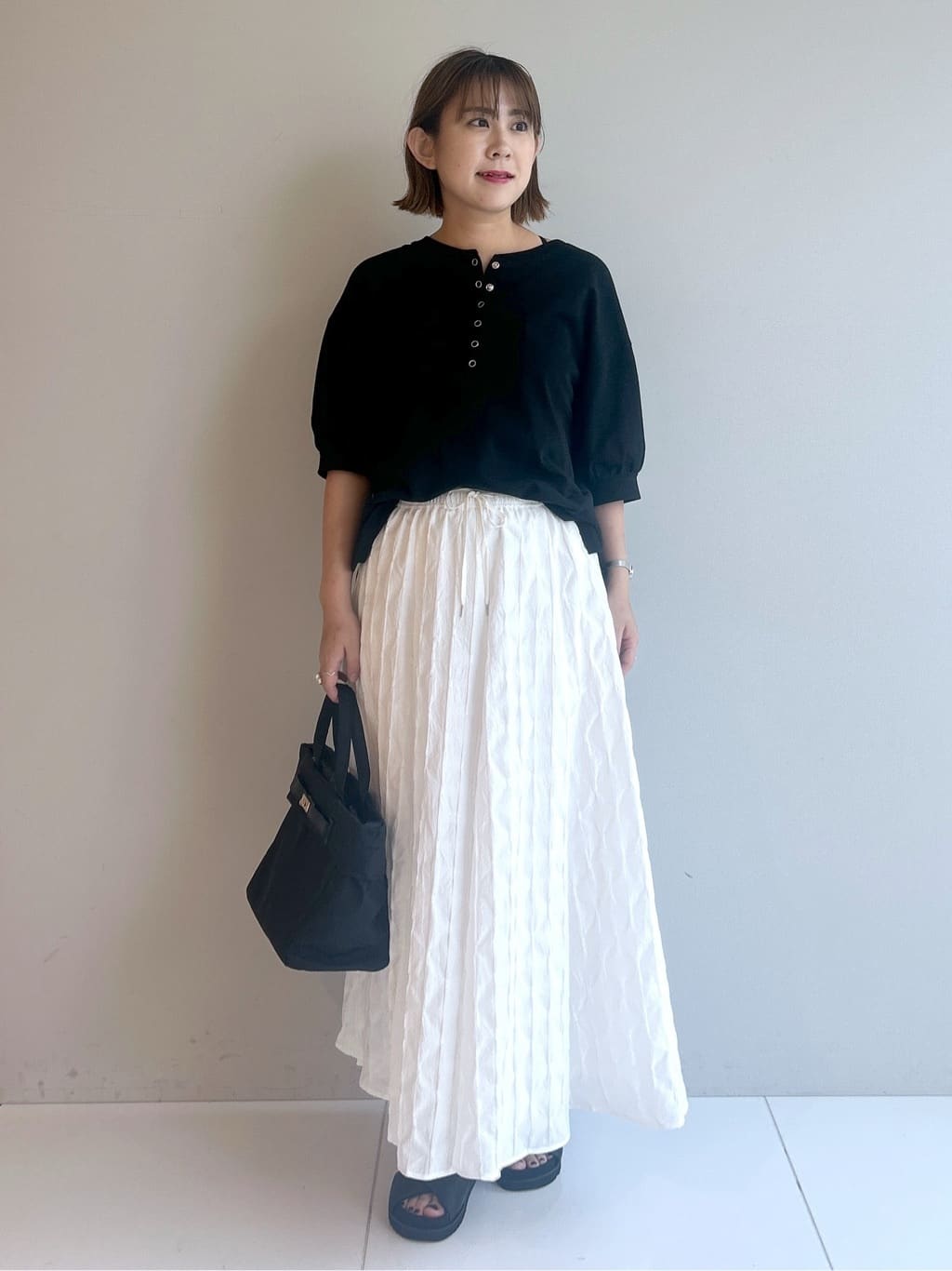 Hirokaさんの「Dessin｜【360度可愛い/前後2WAY/洗える】ライトコットンヘンリーカットソー」を使ったコーディネート