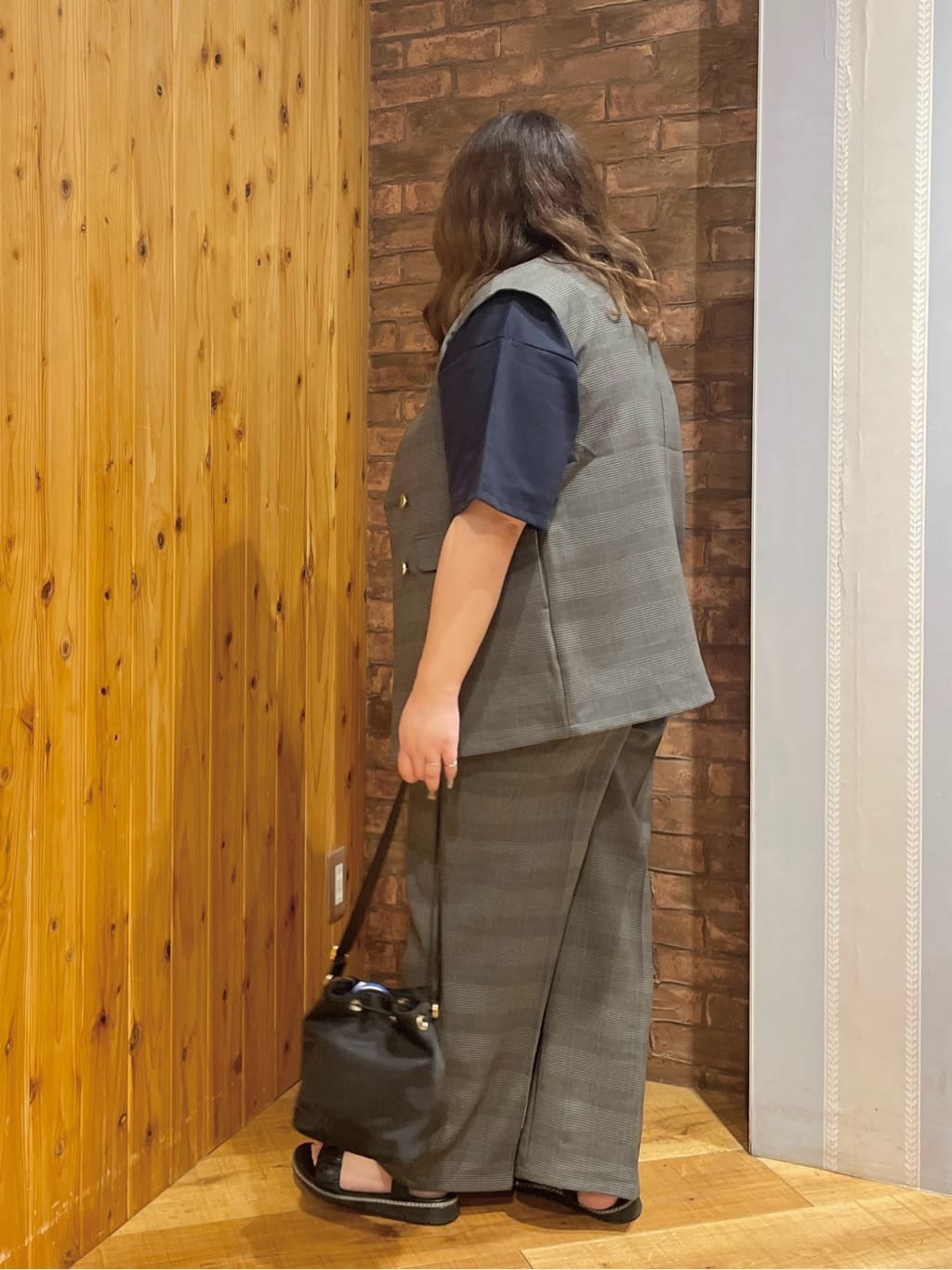 Risaさんの「SHOO･LA･RUE｜【S-LL/セットアップ可/洗濯後しわになりにくい】ダブルベスト」を使ったコーディネート