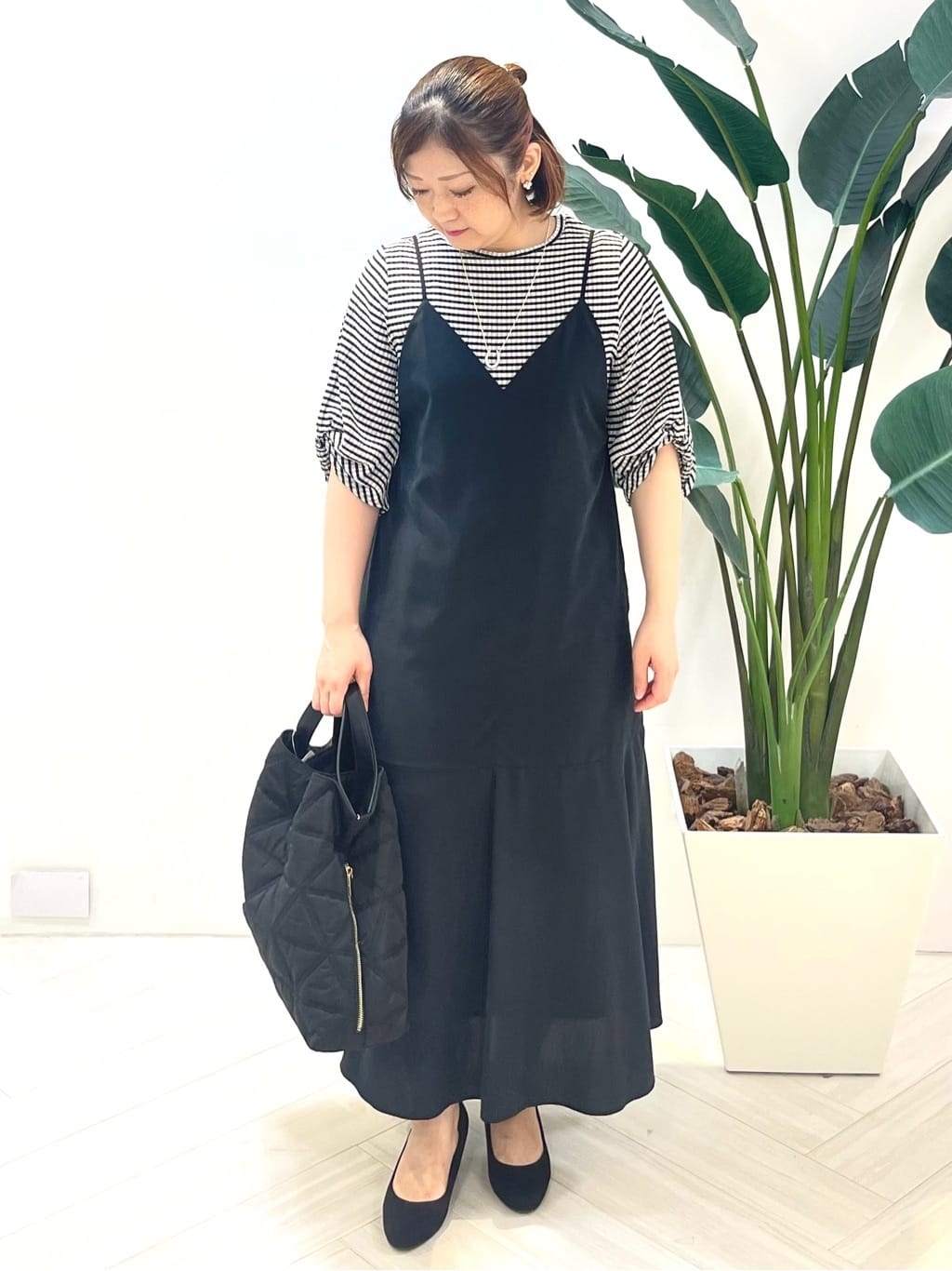 Tomoさんの「UNTITLED｜【洗える/肩紐調節可能】パウダーキャミワンピース」を使ったコーディネート