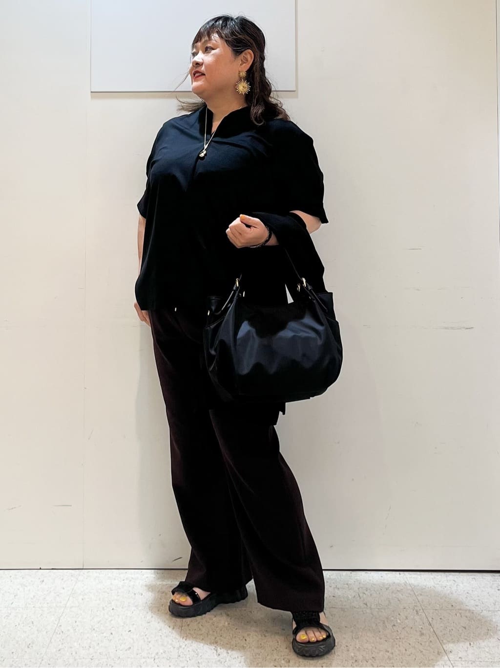 kimmyさんの「Reflect｜【すっきり見え！長め丈／マシンウォッシュ可】スキッパーネックジャージトップス」を使ったコーディネート
