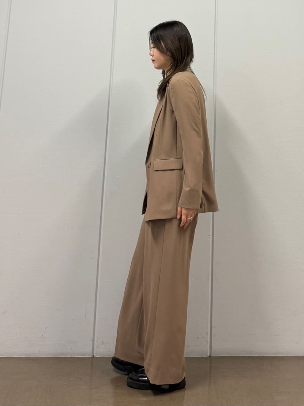 mizukiさんの「INDIVI｜【着心地◎！】タックワイドパンツ」を使ったコーディネート