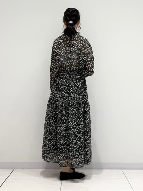 kayoさんの「INDIVI｜【秋映え柄/セットアップ可能】フラワーシフォンブラウス」を使ったコーディネート