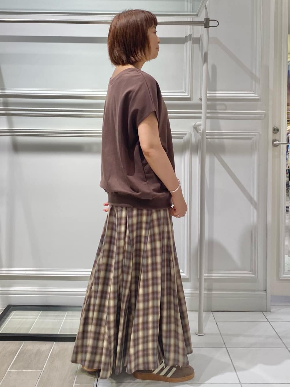 AKKOさんの「UNTITLED｜【CHIGNON】別注 ミニ裏毛フレンチスリーブプルオーバー」を使ったコーディネート