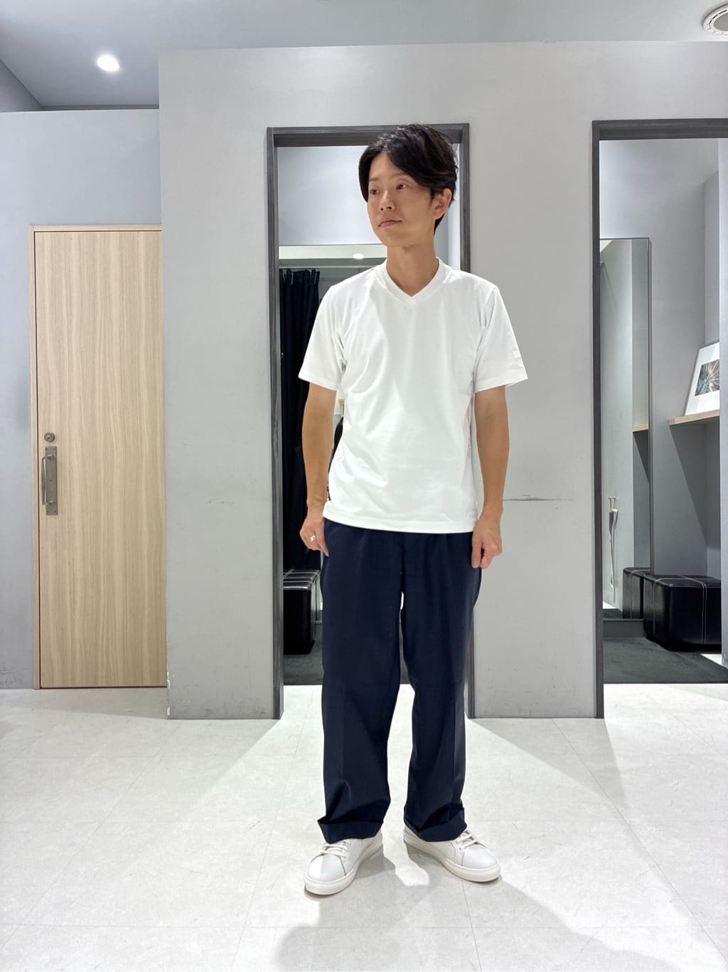 わいずみさんの「TAKEO KIKUCHI｜【多機能・軽量】シャドーライン リュック」を使ったコーディネート