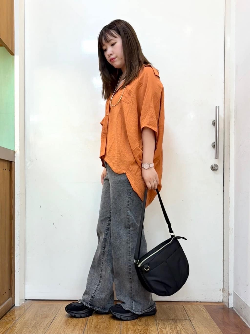 だいわさんの「SHOO･LA･RUE｜【洗える/S-LL/5分袖】1枚でも羽織としても。さらさらドレープシャツ」を使ったコーディネート