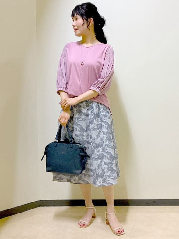  beni_gingerさんの「Reflect｜◆【スカートにもパンツにも合わせやすい】キレイめTブラウス」を使ったコーディネート