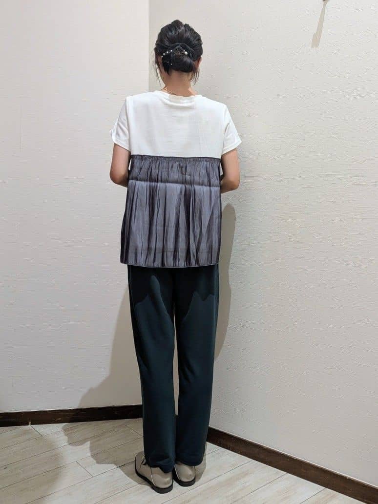 asa.さんの「SHOO･LA･RUE｜【S-3L/洗濯後しわになりにくい】スマートに見える イージーテーパードパンツ」を使ったコーディネート
