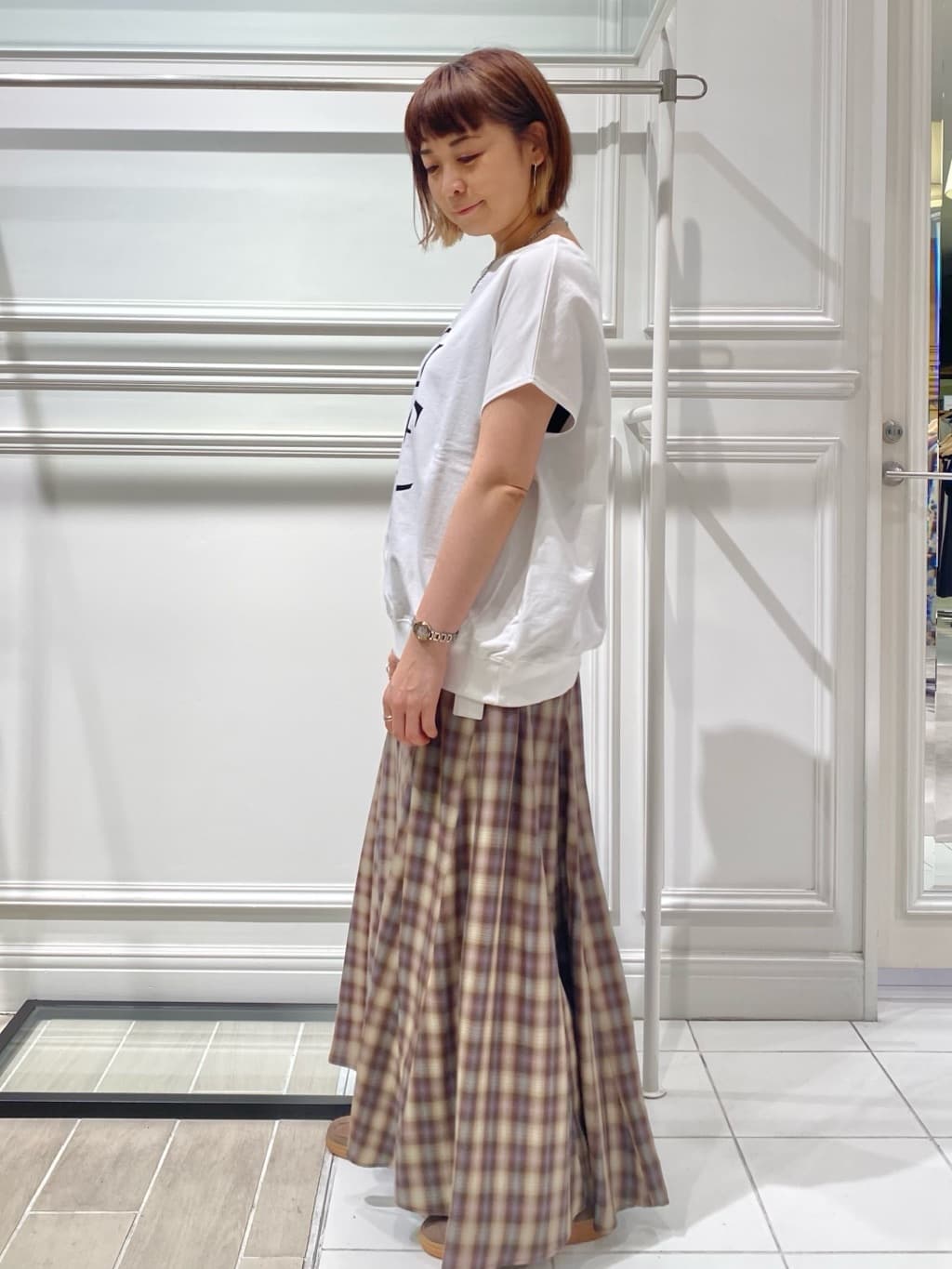 AKKOさんの「UNTITLED｜【CHIGNON】別注 ミニ裏毛フレンチスリーブプルオーバー」を使ったコーディネート