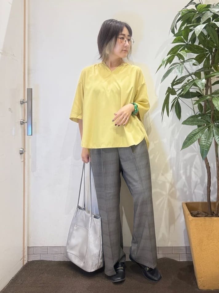misakiさんの「SHOO･LA･RUE｜【S-LL/洗濯後しわになりにくい】バックギャザーがアクセント スッキパーブラウス」を使ったコーディネート