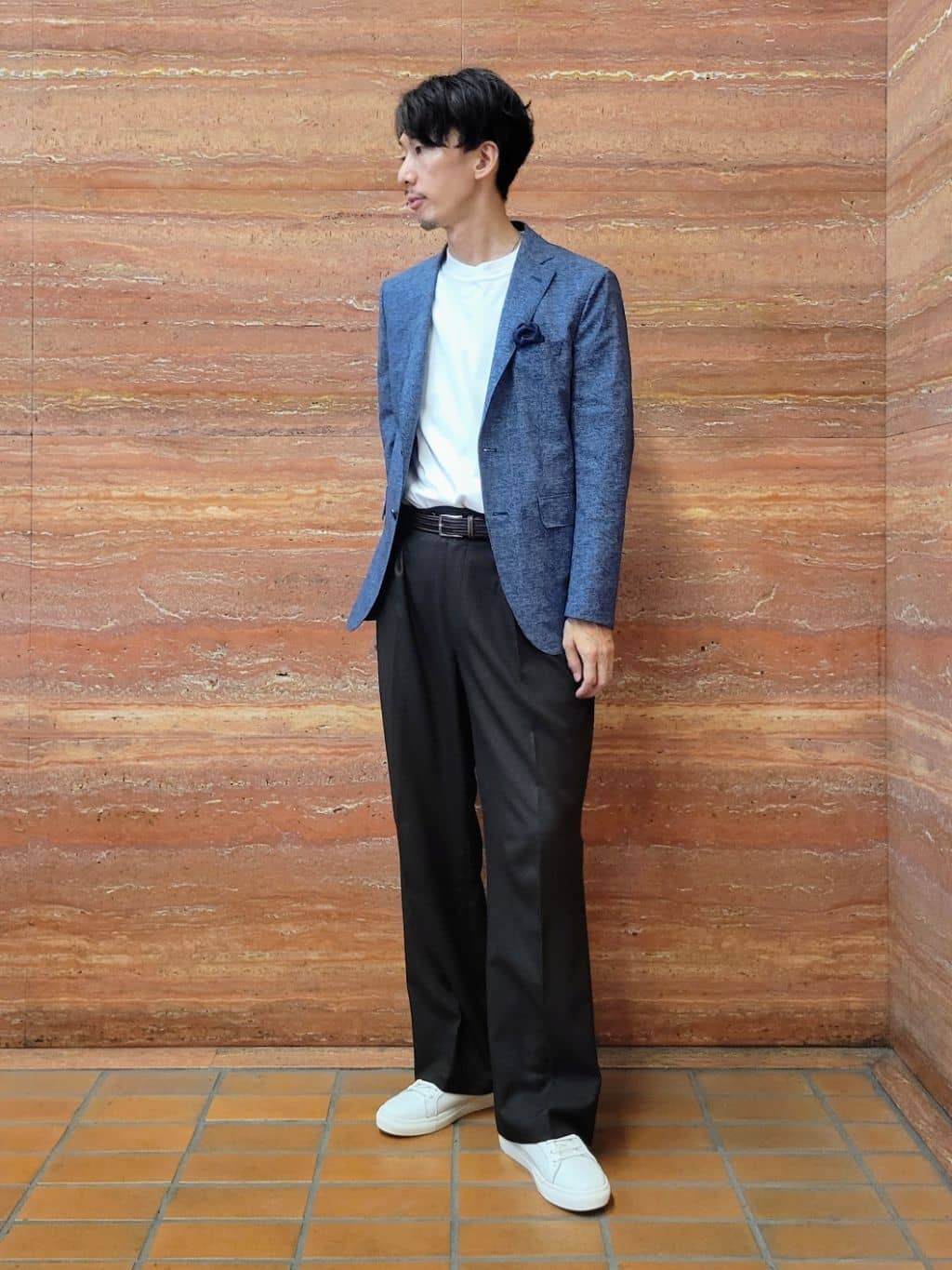 piroyaさんの「TAKEO KIKUCHI｜【抗菌防臭／5サイズ展開】ハイゲージポンチ Tシャツ」を使ったコーディネート