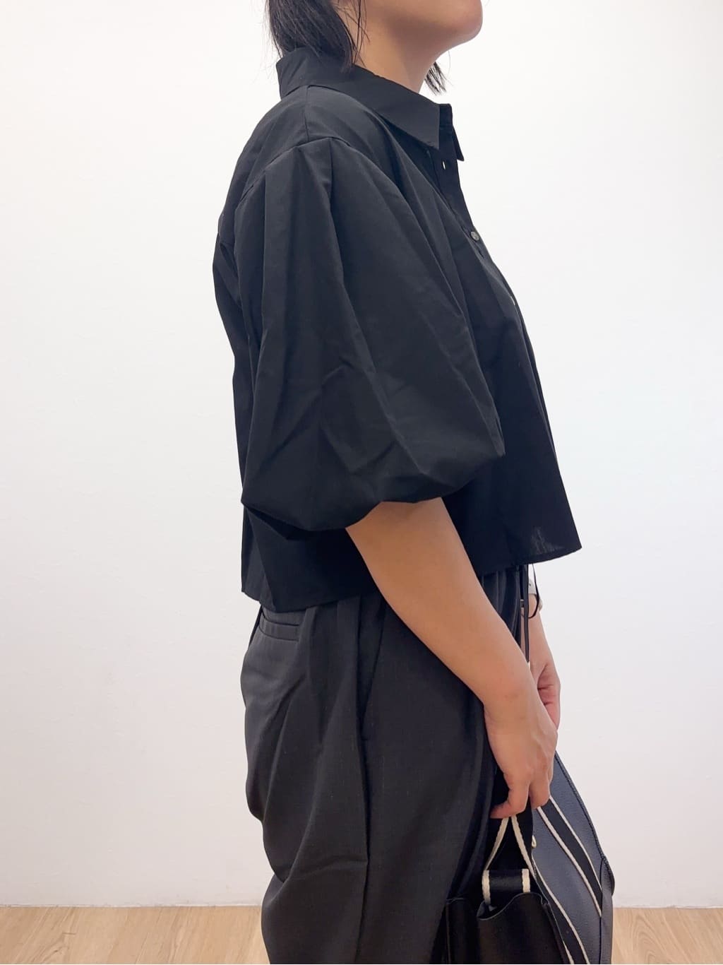 Takeさんの「OPAQUE.CLIP｜バルーンスリーブシャツ【洗濯機洗い可】」を使ったコーディネート