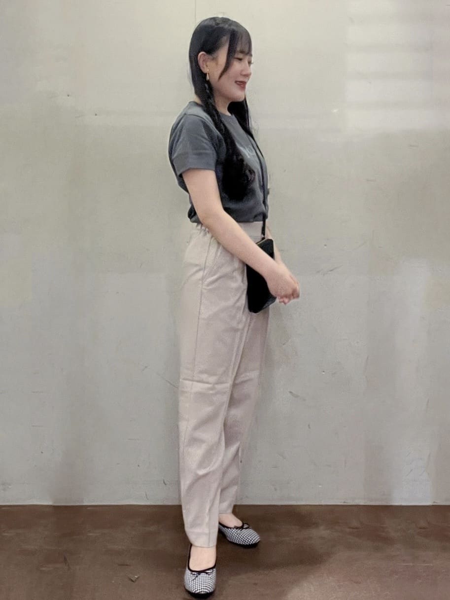 Hitomiさんの「index｜《S-LLサイズ》フロッキーロゴTシャツ【接触冷感／UVケア／洗濯機洗い可】」を使ったコーディネート