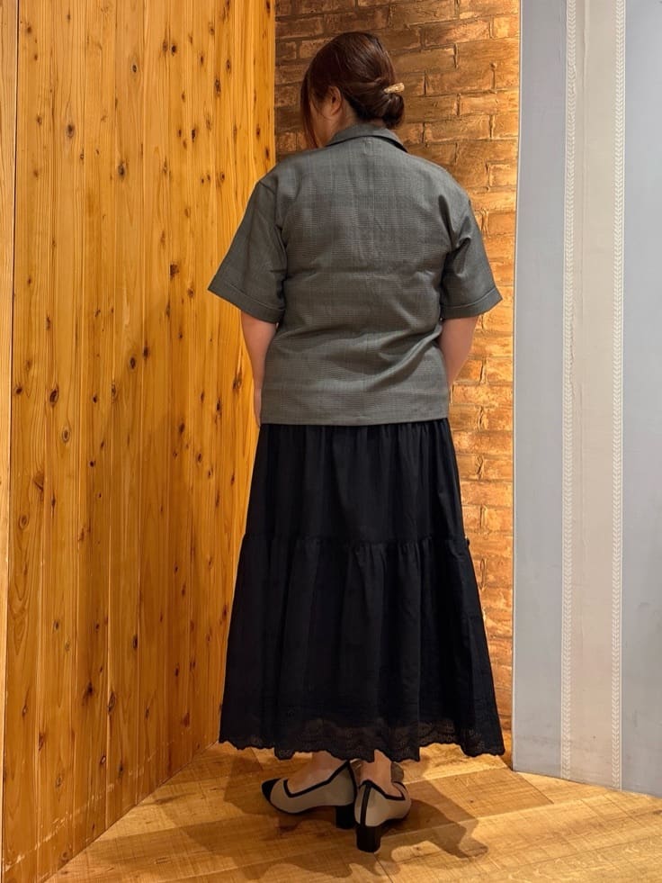 ゆかぴさんの「SHOO･LA･RUE｜【セットアップ可/洗濯後しわになりにくい】5分袖テーラードジャケット」を使ったコーディネート