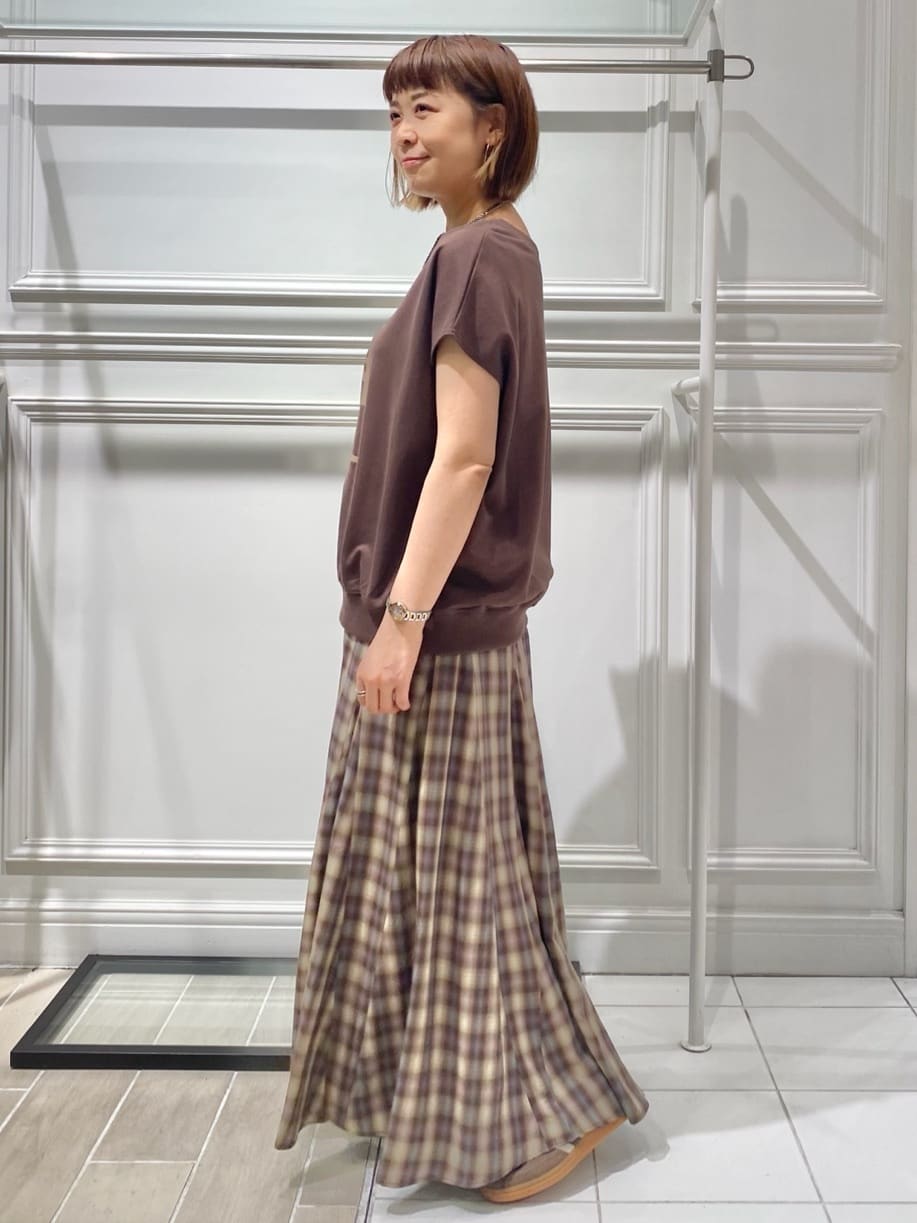 AKKOさんの「UNTITLED｜【CHIGNON】別注 ミニ裏毛フレンチスリーブプルオーバー」を使ったコーディネート