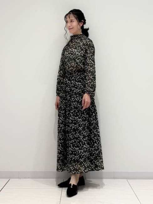 kayoさんの「INDIVI｜【秋映え柄/セットアップ可能】フラワーシフォンブラウス」を使ったコーディネート