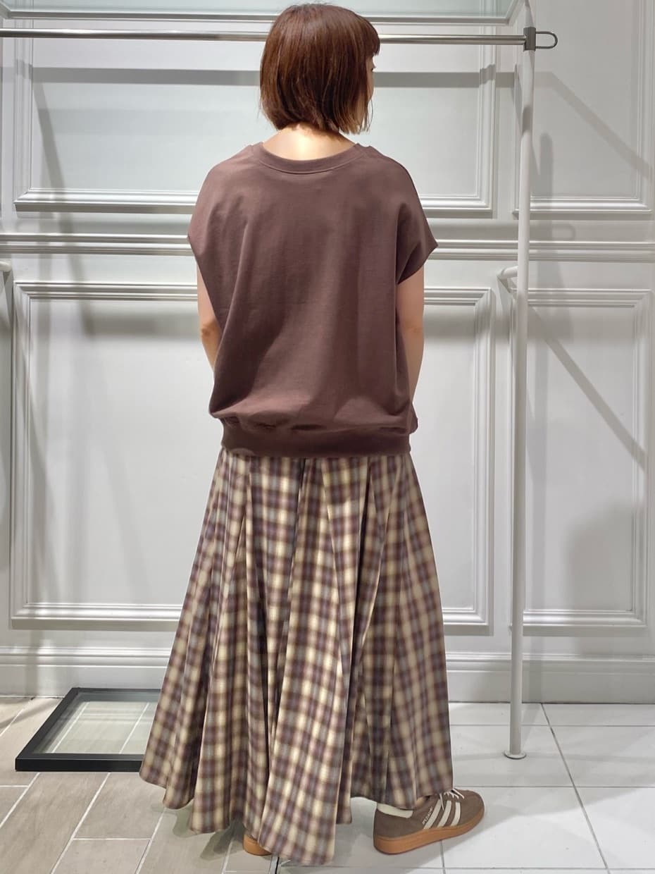 AKKOさんの「UNTITLED｜【CHIGNON】別注 ミニ裏毛フレンチスリーブプルオーバー」を使ったコーディネート