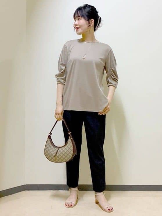 beni_gingerさんの「Reflect｜【私のパンツ／手洗い可】ベーシックテーパードパンツ」を使ったコーディネート