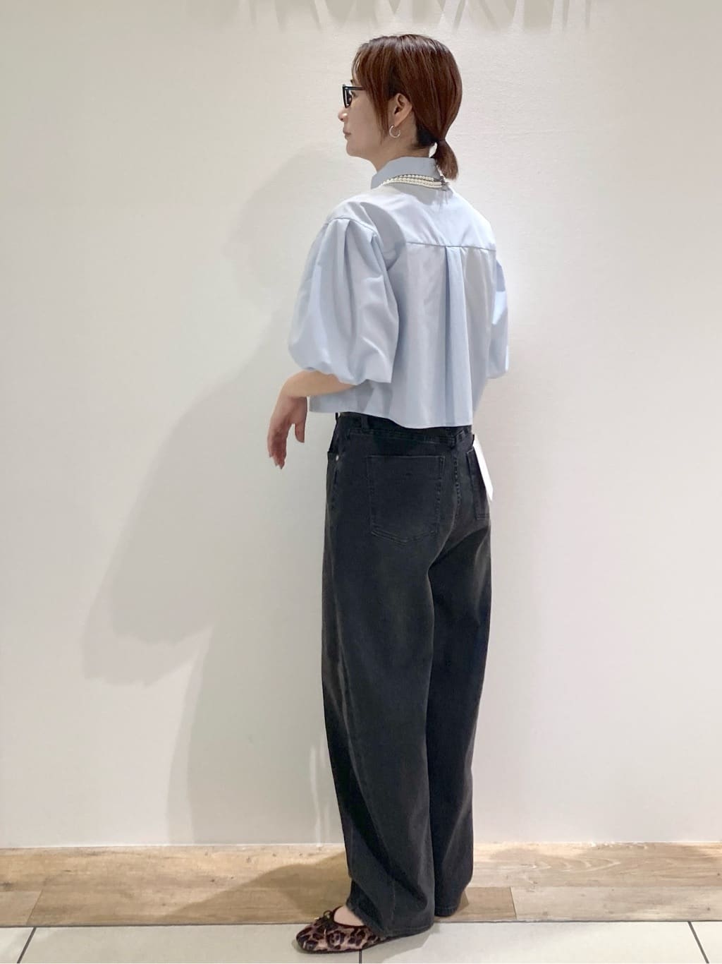 たけねぇさんの「OPAQUE.CLIP｜バルーンスリーブシャツ【洗濯機洗い可】」を使ったコーディネート