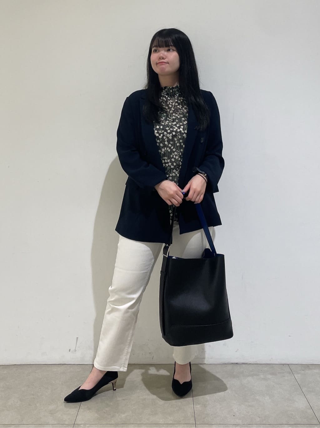 emikaさんの「INDIVI｜【着る日傘／遮熱／UVケア】ダブルジャケット」を使ったコーディネート