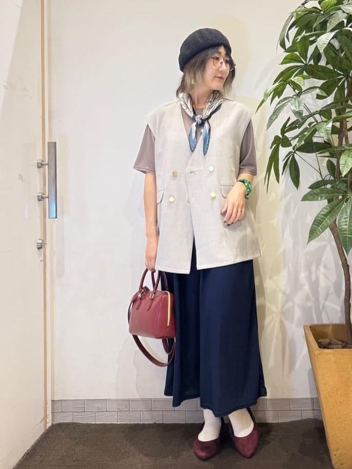 misakiさんの「SHOO･LA･RUE｜【S-LL/セットアップ可/洗濯後しわになりにくい】ダブルベスト」を使ったコーディネート