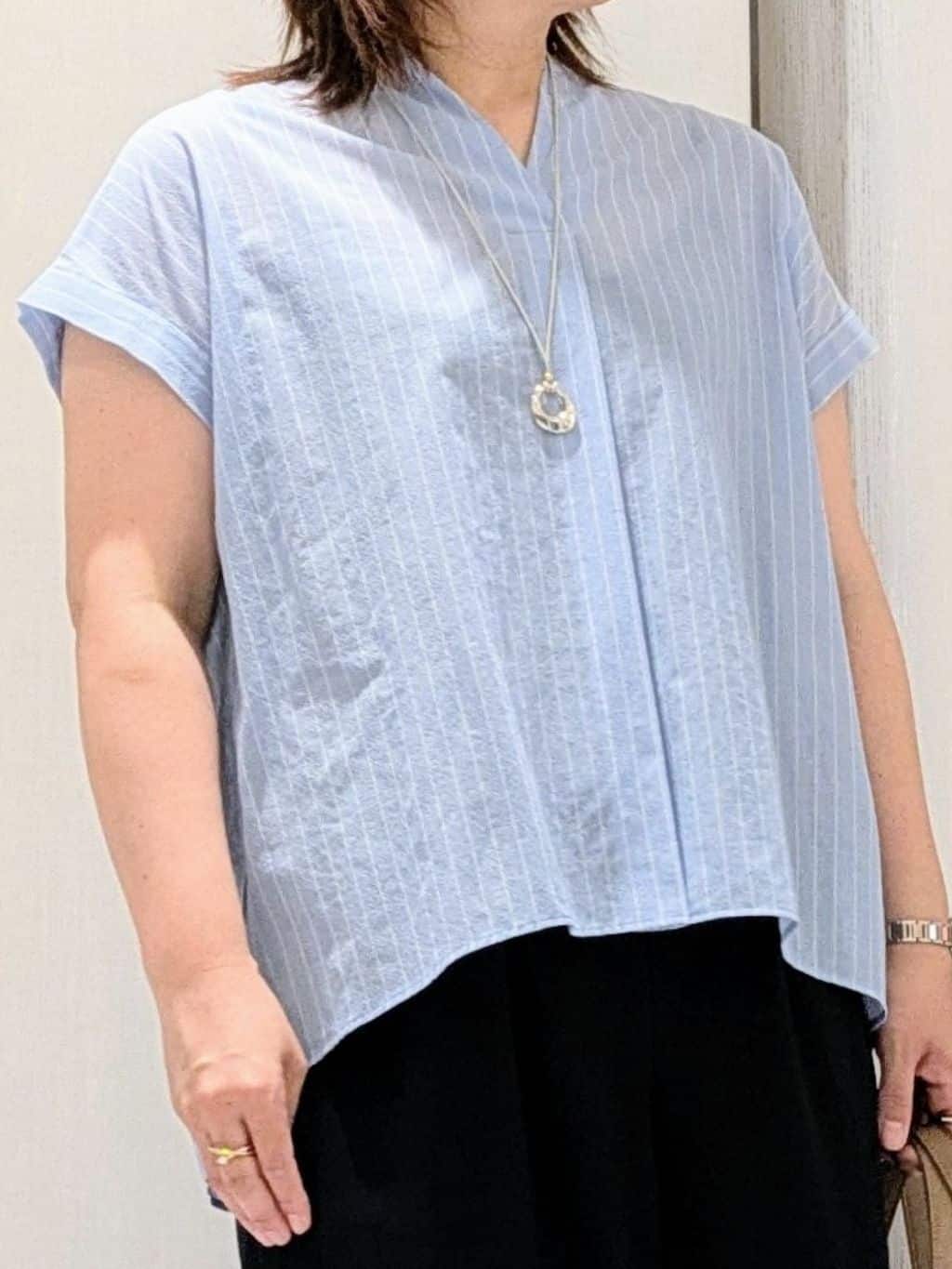 Onumaさんの「UNTITLED｜【洗える/スキッパー】フレンチスリーブシアーブラウス」を使ったコーディネート