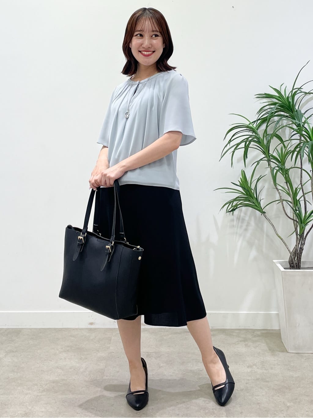 yukariさんの「Reflect｜【一枚着で着映え◎／ジャケットのインナーにも】フロント開きブラウス」を使ったコーディネート