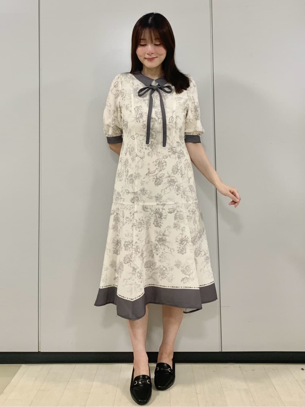kasumiさんの「index｜2WAY パネルフラワーバイカラーワンピース【洗濯機洗い可／イージーアイロン】」を使ったコーディネート